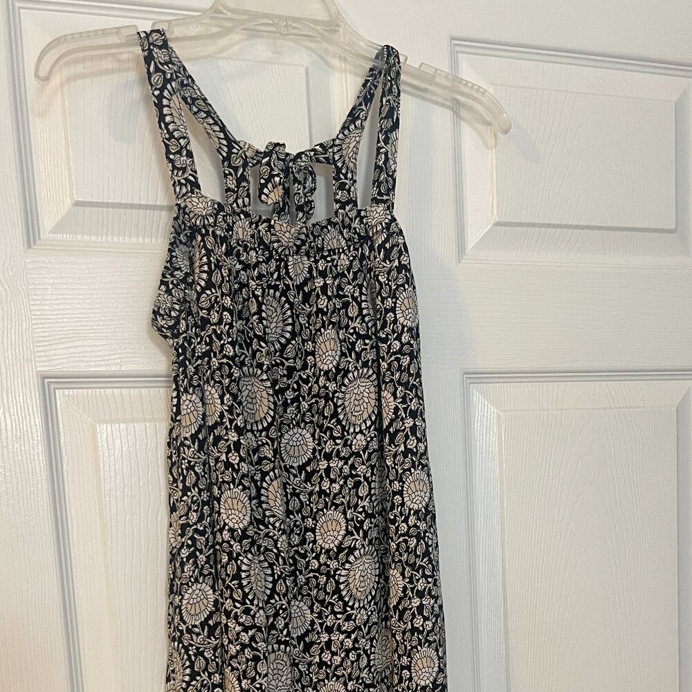Cute print Old Navy maxi dress - size M